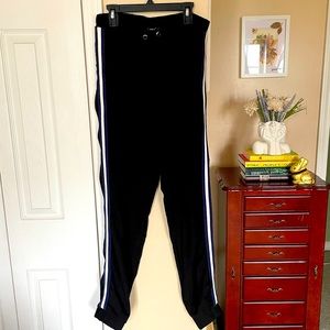 Romeo & Juliet Couture Joggers with Side Stripe Size Small